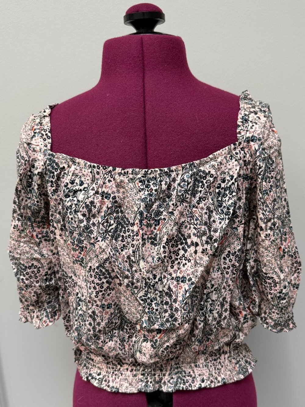 Paige "Elise" Ecru Floral Short-Sleeved Blouse - Size S - Picture 2 of 9